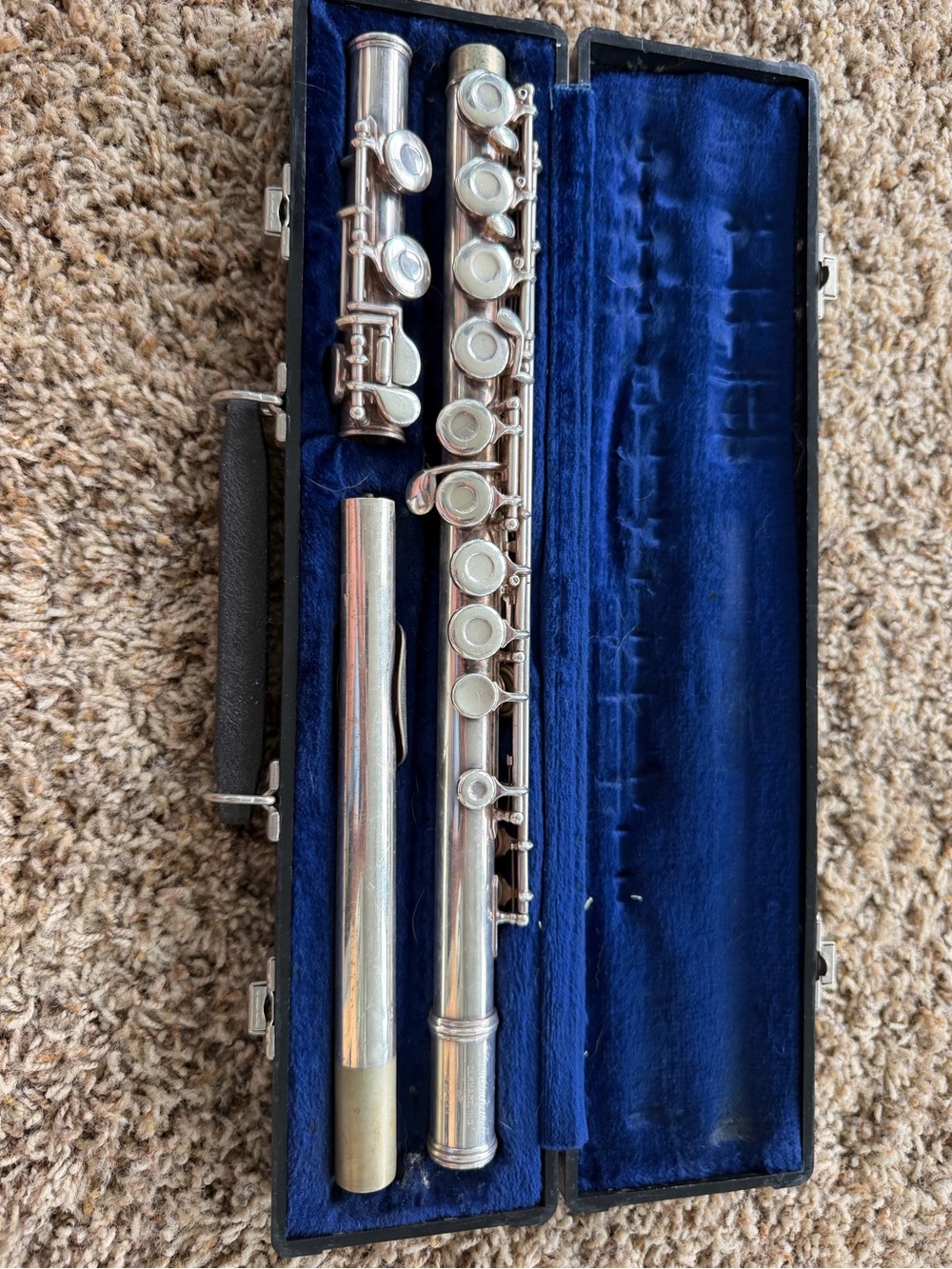 Silver Closed-Hole Flute in Blue Velvet Case